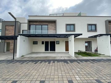 CASA EN VENTA METEPEC CERCA DEL PARQUE BICENTENARIO