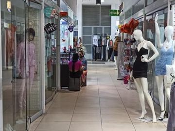 VEDO LOCAL COMERCIAL 1ER PISO CC GAMA GAMARRA MODE ´PLAZA