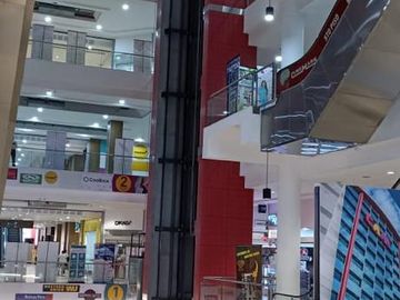 VEDO LOCAL COMERCIAL 1ER PISO CC GAMA GAMARRA MODE ´PLAZA