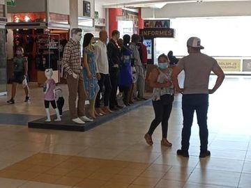VEDO LOCAL COMERCIAL 1ER PISO CC GAMA GAMARRA MODE ´PLAZA