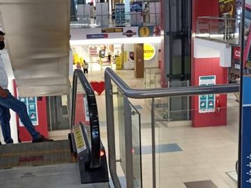 VEDO LOCAL COMERCIAL 1ER PISO CC GAMA GAMARRA MODE ´PLAZA
