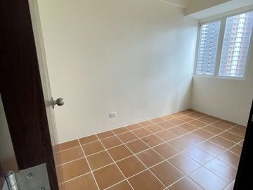 2 Bedroom 15,000 Monthly, Zero Downpayment Empire East Highland 5 Years to Pay Rent to own Condo Pasig-Cainta nr. Araneta Cubao,Marikina,Katipunan,Ort