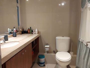 VENDO DEPARTAMENTO A PASOs DEL METRO BILBAO EN PROVIDENCIA.
