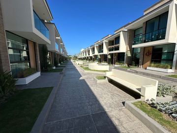 Casa nueva de conjunto en villa campestre en venta. 3 habitaciones con baño.