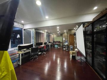 FOR SALE PRE OWNED GOOD BUY VAST HOME IN PAMPANGA NEAR NLEX & CLARK