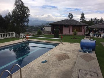 QUINTA PUEMBO VIA ARRAYANES APTA PARA PROYECTO