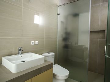 Townhouse Bintaro Jaya Sektor 1 Semifurnish termurah Mulai 4,5 M