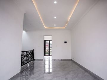 Townhouse Bintaro Jaya Sektor 1 Semifurnish termurah Mulai 4,5 M