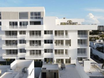 Penthouse con dos albercas, doble altura, rooftop, venta Montebello Mérida.