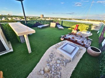 Penthouse con dos albercas, doble altura, rooftop, venta Montebello Mérida.