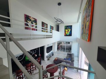 Penthouse con dos albercas, doble altura, rooftop, venta Montebello Mérida.