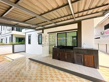 4 Bedroom House in San Sai for Sale