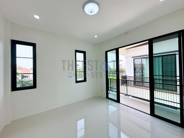 4 Bedroom House in San Sai for Sale