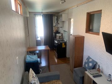 Vende Casa Cuatro Dormitorios Estacionamiento