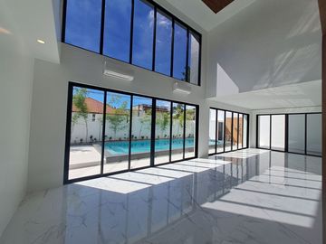 5BR House and Lot in BF Homes