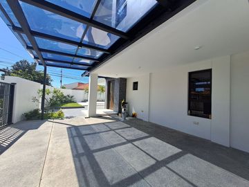 5BR House and Lot in BF Homes