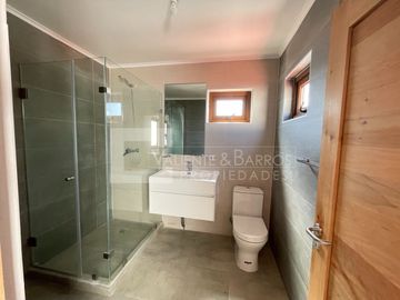 GRAN CASA EN VENTA EN DOÑA MATILDE - MACHALI