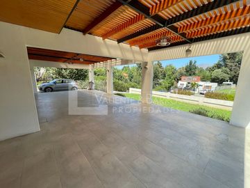 GRAN CASA EN VENTA EN DOÑA MATILDE - MACHALI