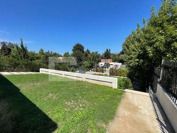 GRAN CASA EN VENTA EN DOÑA MATILDE - MACHALI