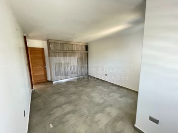 GRAN CASA EN VENTA EN DOÑA MATILDE - MACHALI