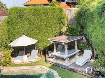 LEASEHOLD TROPICAL BALINESE DESIGN 4-BEDROOM IN SEMINYAK
