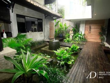 LEASEHOLD TROPICAL BALINESE DESIGN 4-BEDROOM IN SEMINYAK