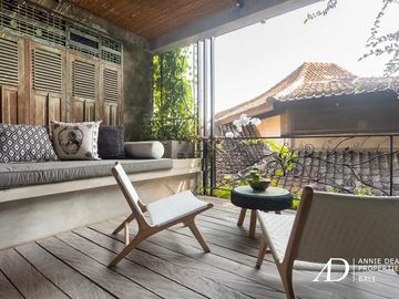 LEASEHOLD TROPICAL BALINESE DESIGN 4-BEDROOM IN SEMINYAK