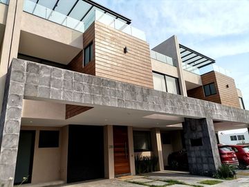 venta casa nueva puebla camino real a cholula roofgarden en fraccionamiento
