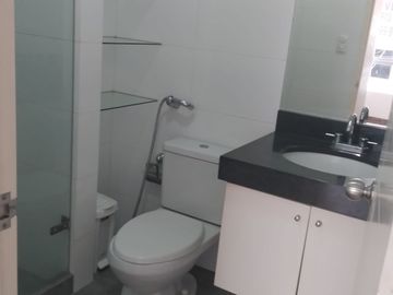 SURCO BAJO DE PRECIO!!!!!!!!! URB. LOS ROSALES VENTA COMODO DUPLEX EN 1ER PISO.