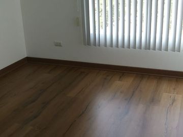 SURCO BAJO DE PRECIO!!!!!!!!! URB. LOS ROSALES VENTA COMODO DUPLEX EN 1ER PISO.