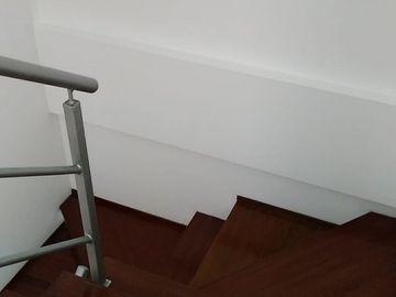 SURCO BAJO DE PRECIO!!!!!!!!! URB. LOS ROSALES VENTA COMODO DUPLEX EN 1ER PISO.