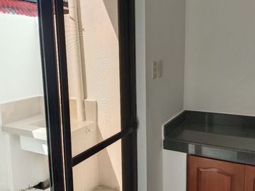 Malanday Valenzuela Brand New Townhouse 3 BR, 2 T&B, with front parking