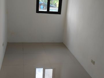 Malanday Valenzuela Brand New Townhouse 3 BR, 2 T&B, with front parking