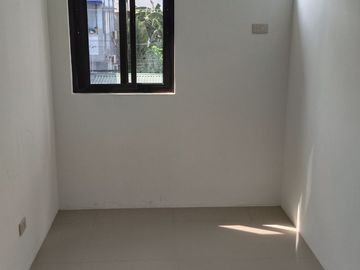 Malanday Valenzuela Brand New Townhouse 3 BR, 2 T&B, with front parking