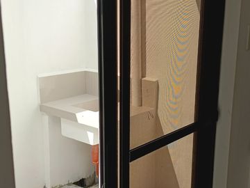 Malanday Valenzuela Brand New Townhouse 3 BR, 2 T&B, with front parking