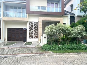 DIJUAL/SEWAKAN RUMAH (Full Furnished) KEBAYORAN ESSENCE RESIDENCE BINTARO TANGERANG SELATAN