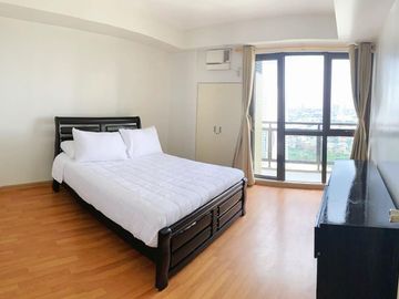 PRICED TO SELL! 2 BEDROOM LOFT IN GRAND SOHO MAKATI SALCEDO VILLAGE