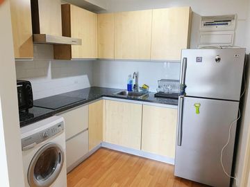PRICED TO SELL! 2 BEDROOM LOFT IN GRAND SOHO MAKATI SALCEDO VILLAGE