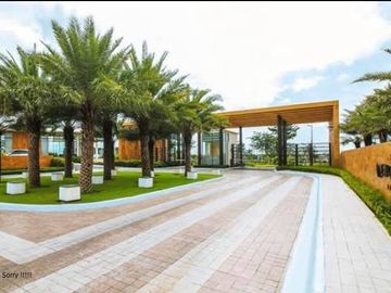 ONE ONLY!! NEWLY RE OPEN QUALITY, ELEGANT & MODERN HOUSE & LOT FOR SALE IN EXCLUSIVE VILLAGE OF ENCLAVE ALABANG IN METRO MANILA