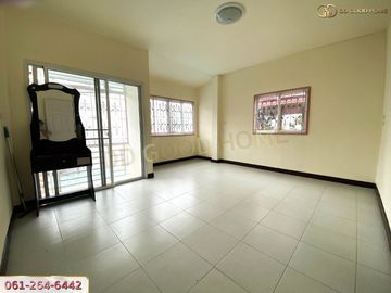 📢2-storey townhouse behind the edge of Soi West Railway Village, Hua Hin District, Prachuap Khiri Khan Province