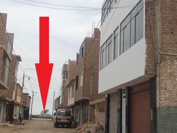CASA DE ESTRENO DE 3 PISOS EN LA UNIÓN – POMALCA- CHICLAYO.