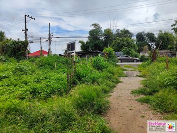 Land for sale in Pa Daet, Chiang Mai. near the 3rd Ring Road, Size 5 rai 112 sq.wa. Price 18,000/ sq wa Total 38 million