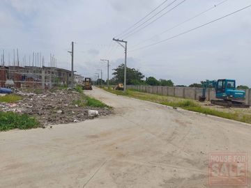 Casa Rufina South 2 Bedrooms 2 Storey House - Taloc,  Bago City