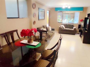 Venta De Departamento en 1er piso, con Espacio en Azotea, y Estacionamiento