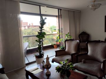 Apartamento en Venta Conquistadores Medellin Venta de Espectacular apartamento rodead