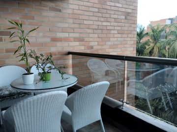 Apartamento en Venta Conquistadores Medellin Venta de Espectacular apartamento rodead