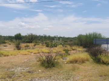 Terreno rústico sobre carretera Dr. González - Miguel Aleman.