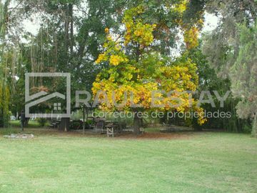 Vendemos Casa amplia con terreno de 7.897 mts/2