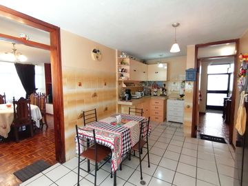 Amplia casa en Venta ideal para Casa Rentera