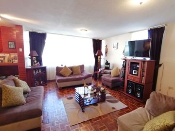 Amplia casa en Venta ideal para Casa Rentera